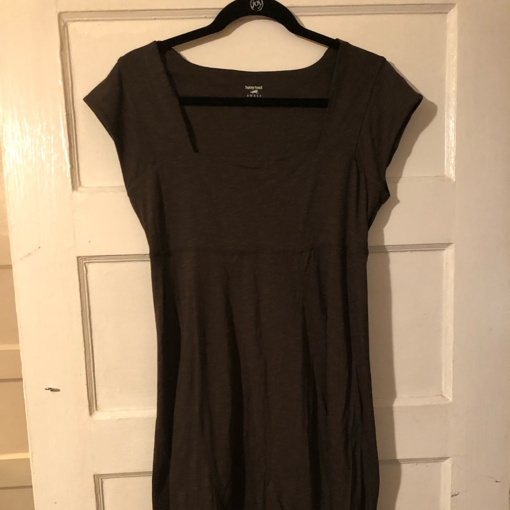 Brown Hornet Toad Nemo dress